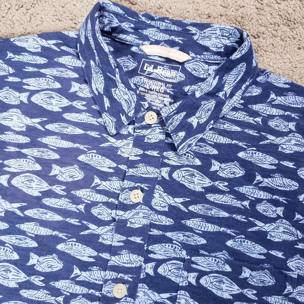 LL Bean Lakewashed Performance Shirt Mens Large Blue Fish Button Up Beach Casual